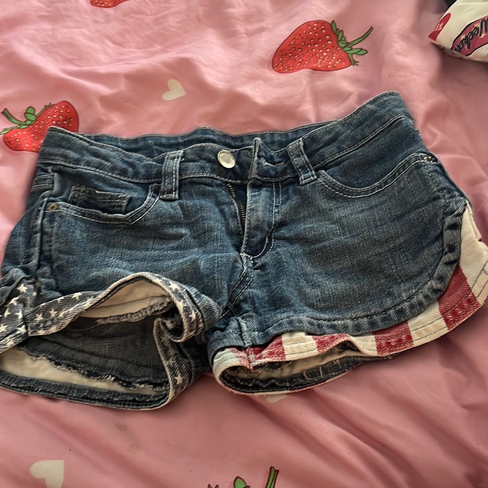 Jean shorts with American print on bottoms